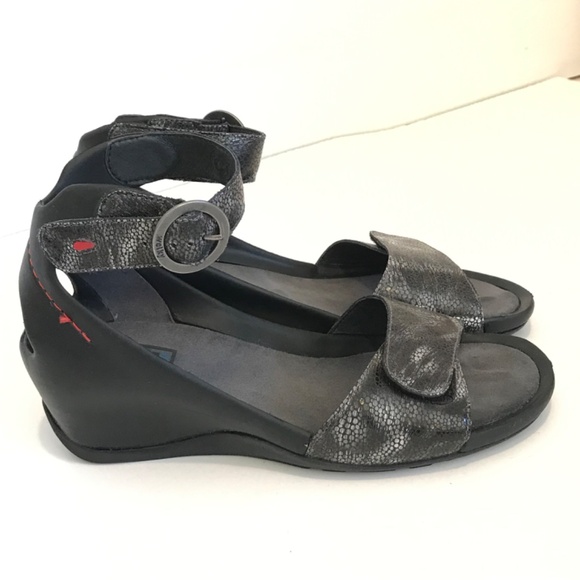 WOLKY Wedge Comfort Sandals Leather Black Metallic Gray Women’s Size 8 EU 39 - Picture 7 of 16